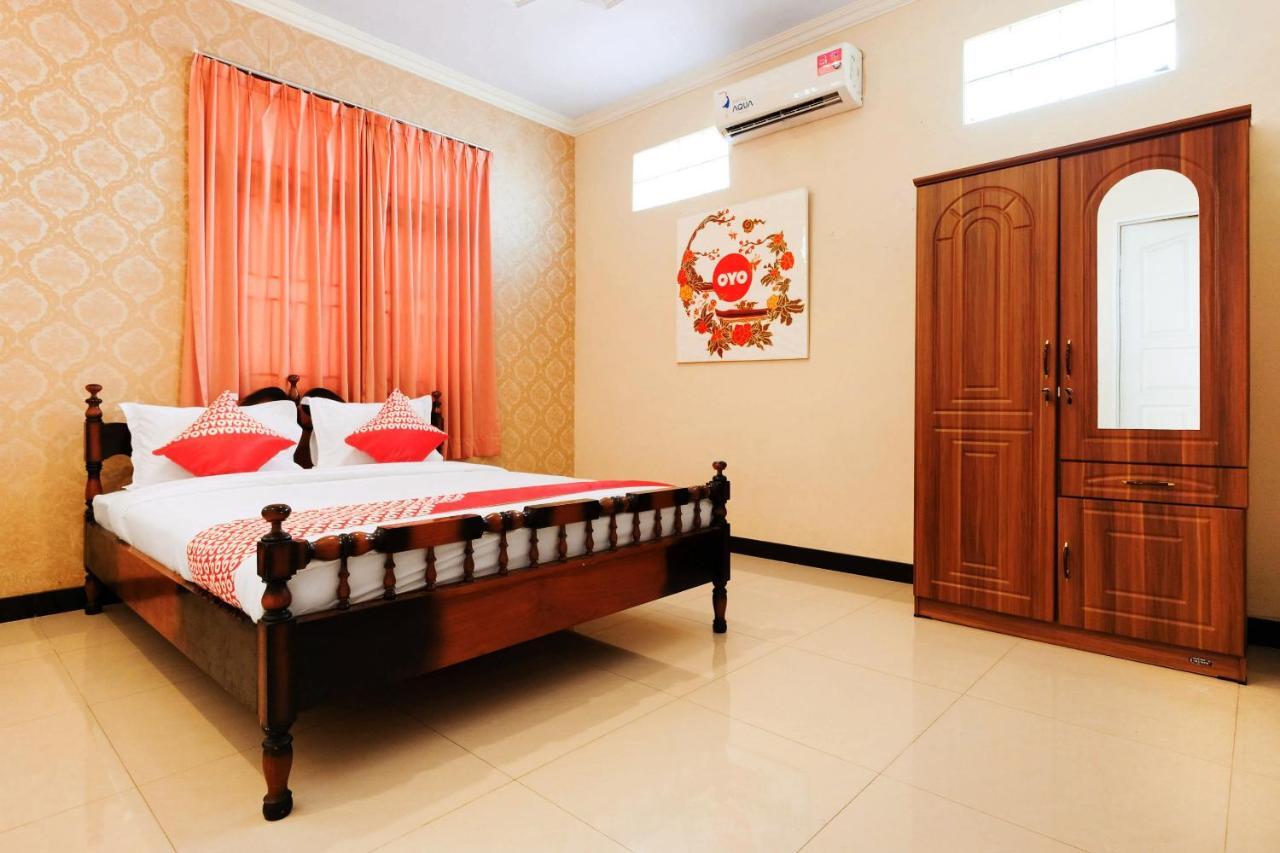 Oyo 338 Guest House Omah Manahan Syariah Solo 外观 照片
