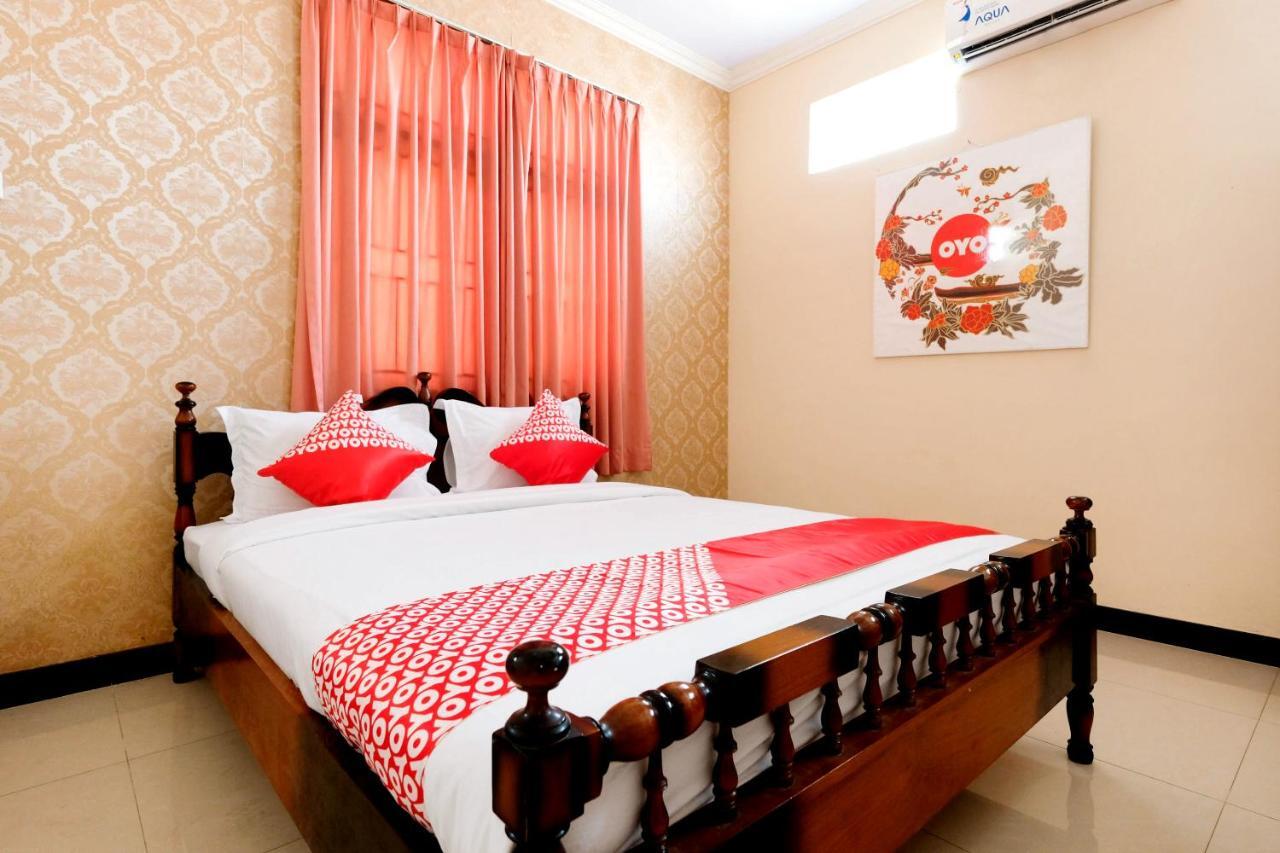 Oyo 338 Guest House Omah Manahan Syariah Solo 外观 照片